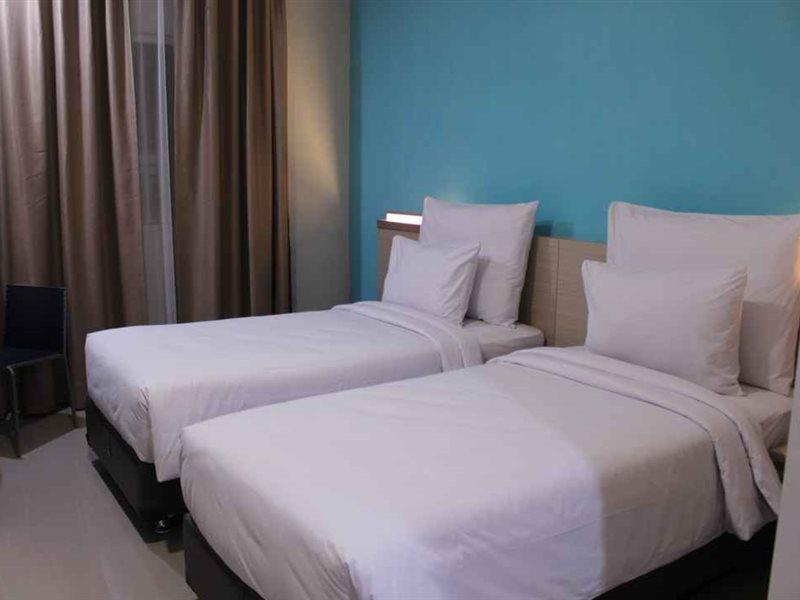 Hotel Mutiara Mitra Reddoorz Padang Sidempuan Exterior photo