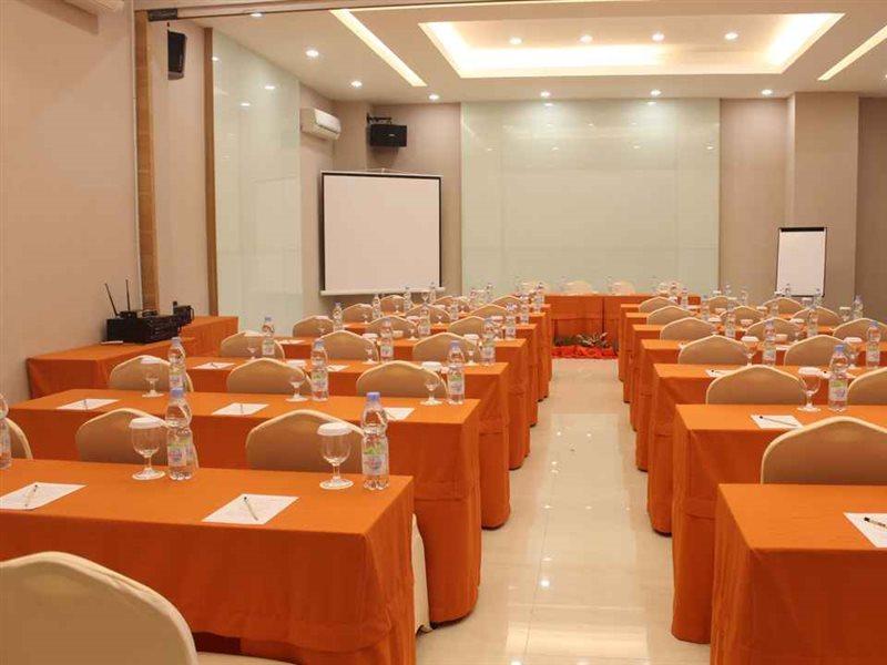 Hotel Mutiara Mitra Reddoorz Padang Sidempuan Exterior photo